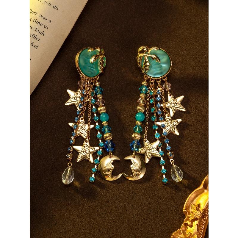 1 Pair of Retro Blue Multi-element Star and Moon Round Face Leaf Fringe Earrings