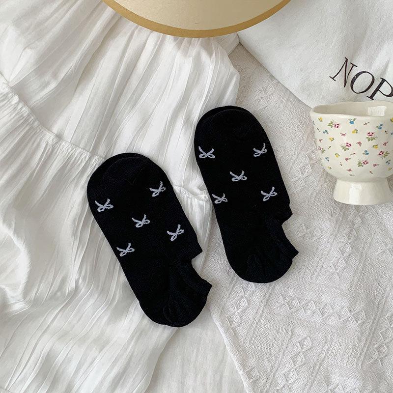 

Bow Socks Trendy Invisible Boat Socks Summer Thin Non-Slip And Summer Socks One size fits all чорний