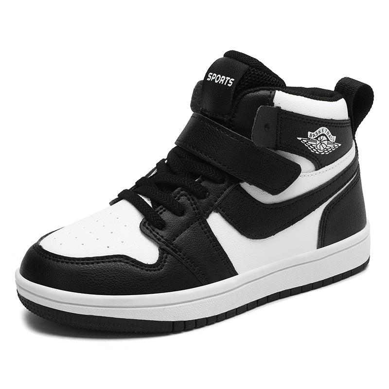 Boys' sports shoes 2025 spring and autumn children's running shoes medium and large children's spring and autumn boys and girls board shoes casual s