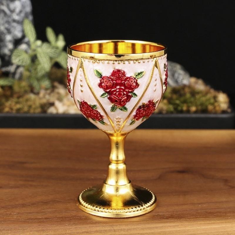 European Vintage Wine Glasses, Carved Mini Spirit Vodka Cup, Red Alloy Portable Spirits Goblet, sWedding Decoration, 30ml,1pcs