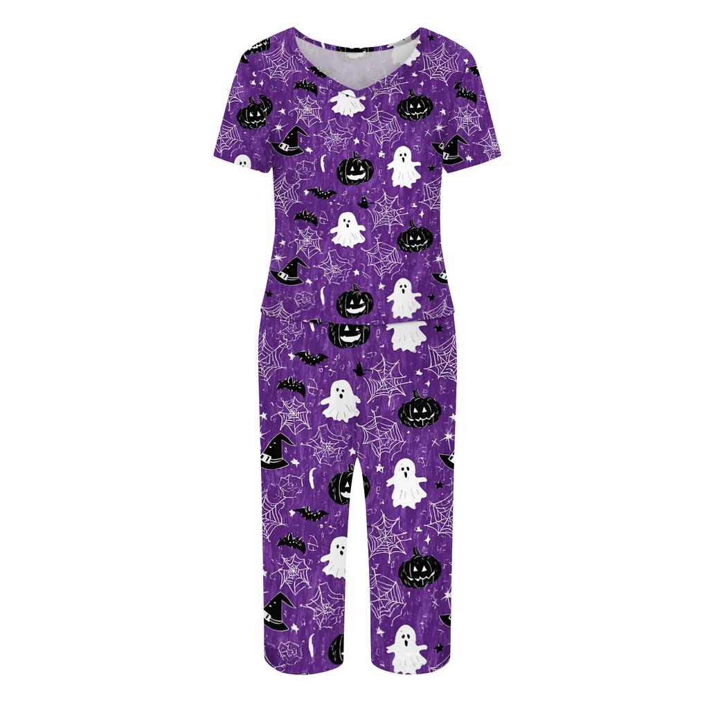 Women's Two Piece Set Halloween Print Short Sleeve Top and Capri Pants Casual Lounge Wear Set for Relaxed Fit Comfort