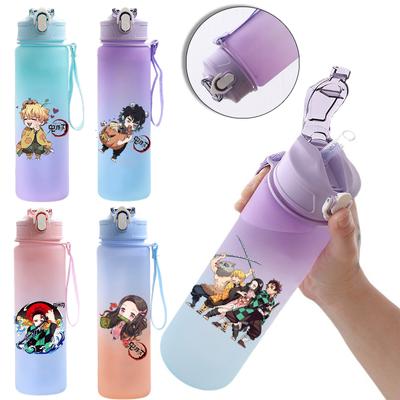 Anime Demon Slayer 750ML Su Şişesi Anime Karikatür Büyük Kapasiteli İçme Kupası Taşınabilir Açık Hava Sporları Su Kupası Çocuk Hediyesi