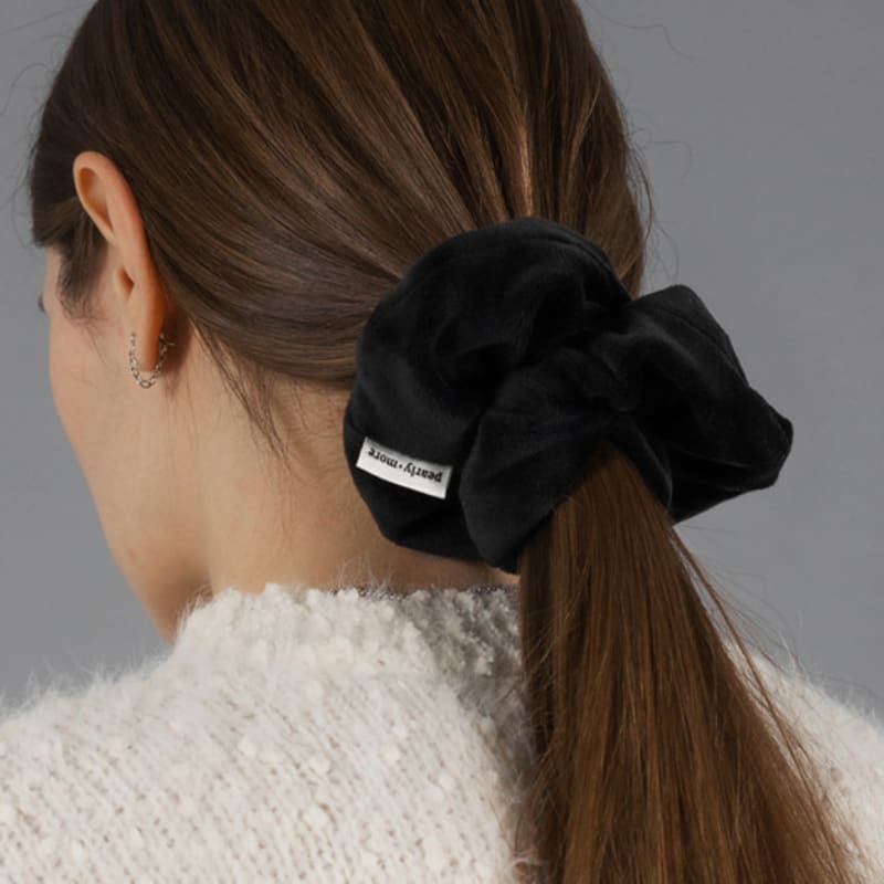 pearlymore velvet black scrunchie