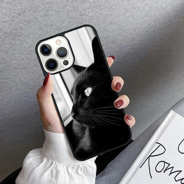 Black Cat Staring Eye Phone Case Cover For iPhone 17 Air 16 15 14 Plus 12 13 Pro Max Coque Shell Fundas