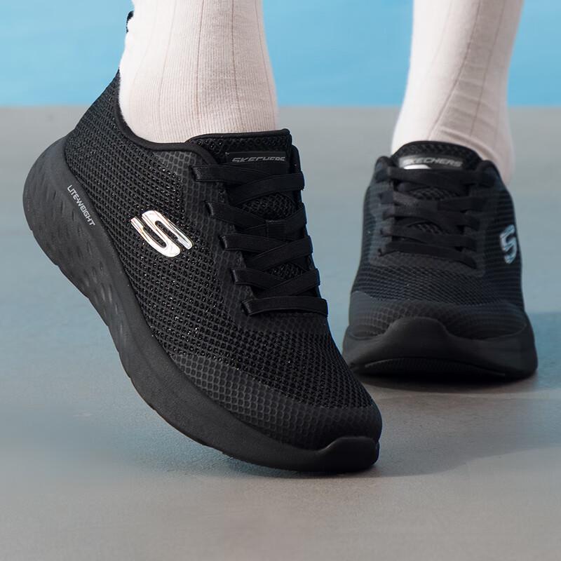 Skechers Women's 897963-BBK Running Shoes