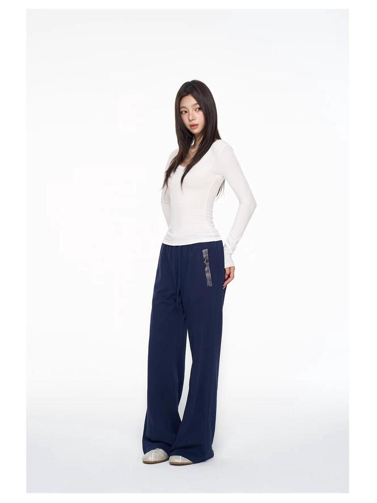 Women's V-Neck Lyocell Long-Sleeve Slim-Fit Top - Spring/Autumn Versatile Layered Design