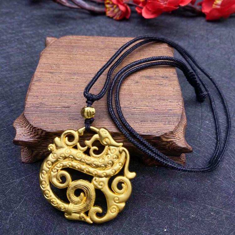 Vietnamesischer Sandgold Buddha Anhänger: Vergoldetes Maitreya Flammen Design
