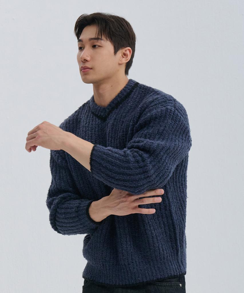 NINEZ V-Neck Boucle Oversized Knit (2 Colors)
