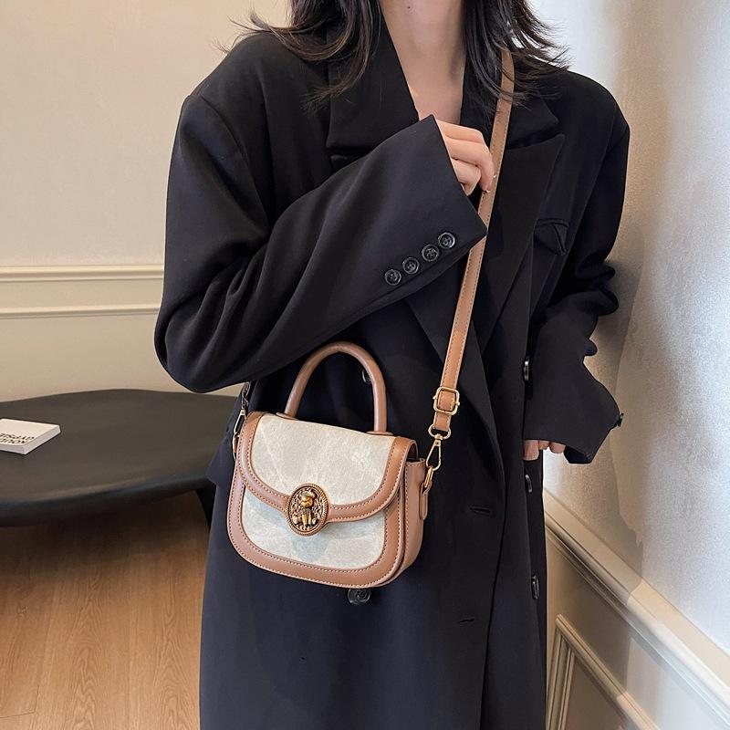 Bag lady 2025 new trendy high-end fashion retro versatile messenger bag small bag portable small square bag