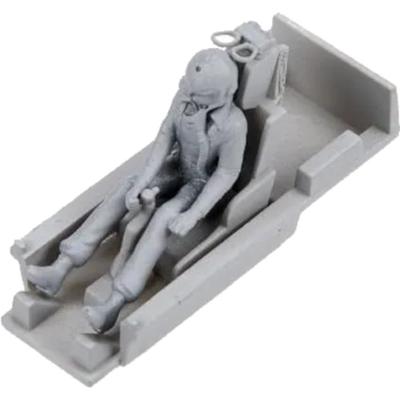 Model Art Area 88 Kazama Shin Pilot Figure (Seated) 1/72 Scale