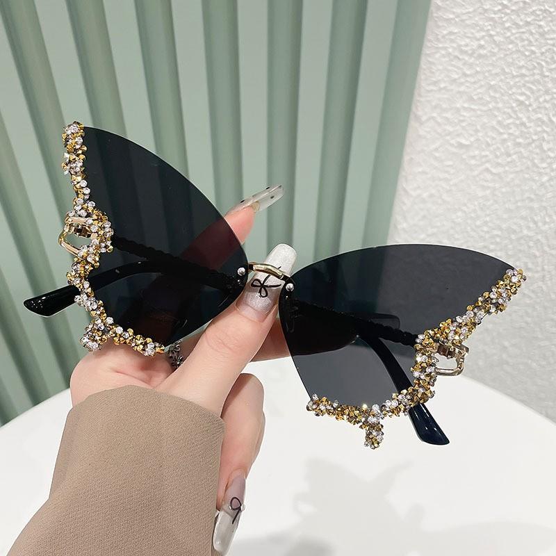 2026 New Luxury Diamond Butterfly Sunglasses for Women Oversized Rimless Retro Personality Eyewear for Party Dance & Performance