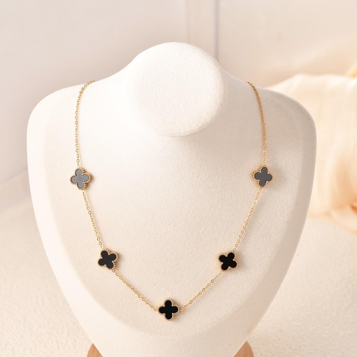 

Четырехлистный клевер Премиум Чувство Ожерелье Соломинка на удачу Аксессуары Внешняя мода Тренд Ожерелье чёрный