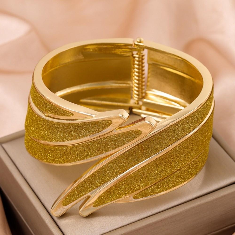 Open Cuff Shiny Hand Jewelry Fashionable Metal Cuff Bangles Angel Wings Cuff Bracelet  Girls