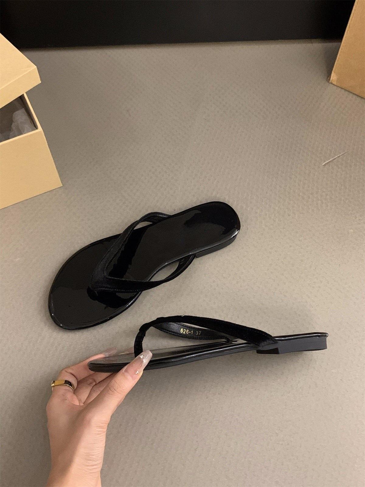 

Flip-flops casual red small soft-soled French summer new flat-bottomed cool slippers women s wear 2025 shoes 40 чорний