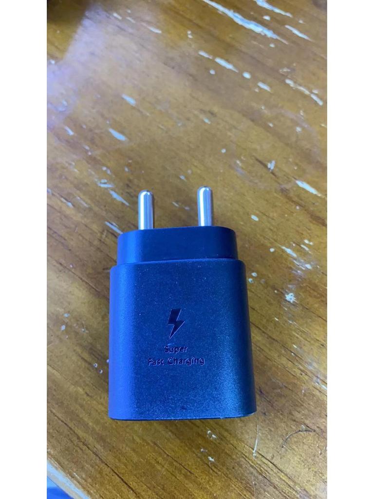 Compatible with Samsung PD25W US/UK Super Fast Charger for S23 and S22 Models, includes Australian Fast Charging Head.