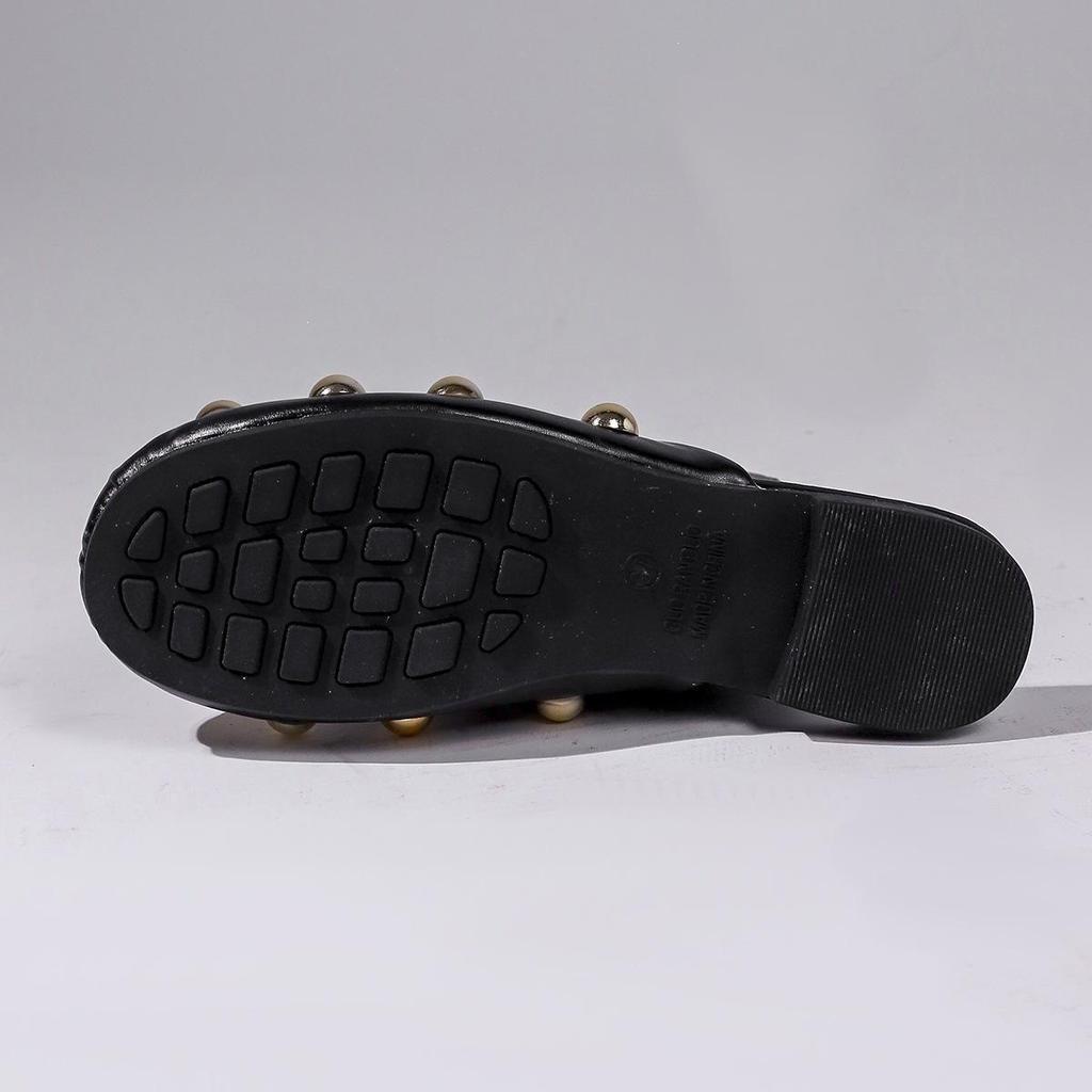 2026 Summer Metal Rivet Comfortable Soft Sole Closed-Toe Mules