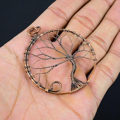 Bellissimo ciondolo fatto a mano avvolto in filo di rame dell'albero della vita, regalo per lei