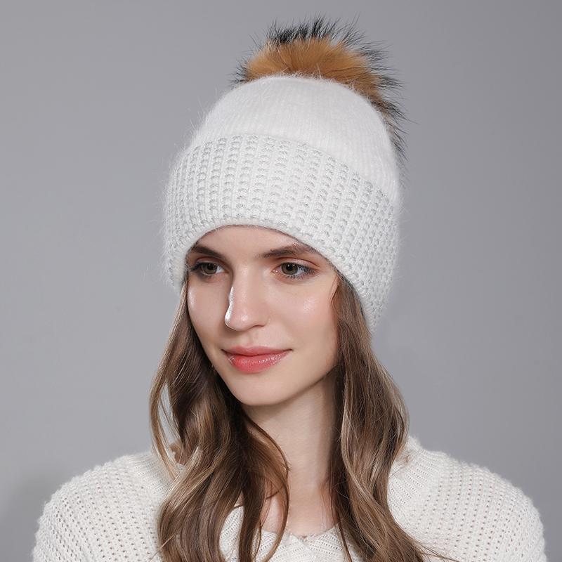 New Women Hat Winter Knitted Warm Angora Rabbit Fur Beanie with Silver Wire Removable Natural Raccoon Fur Pompom Hats for Female белый