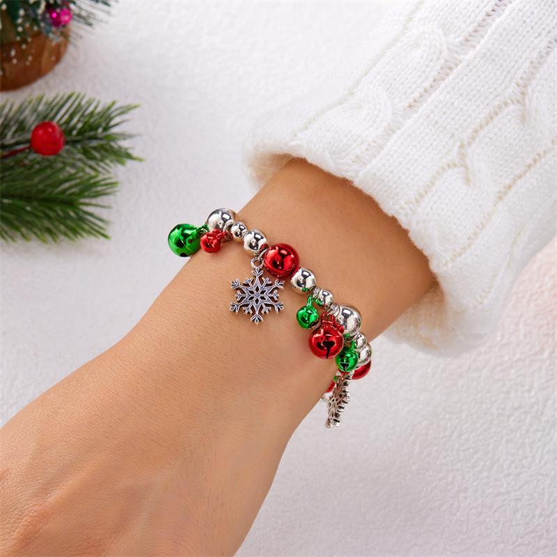 Christmas New Arrival Bracelet Santa Claus Snowflake Snowman Bell Pendant Bracelet for Women