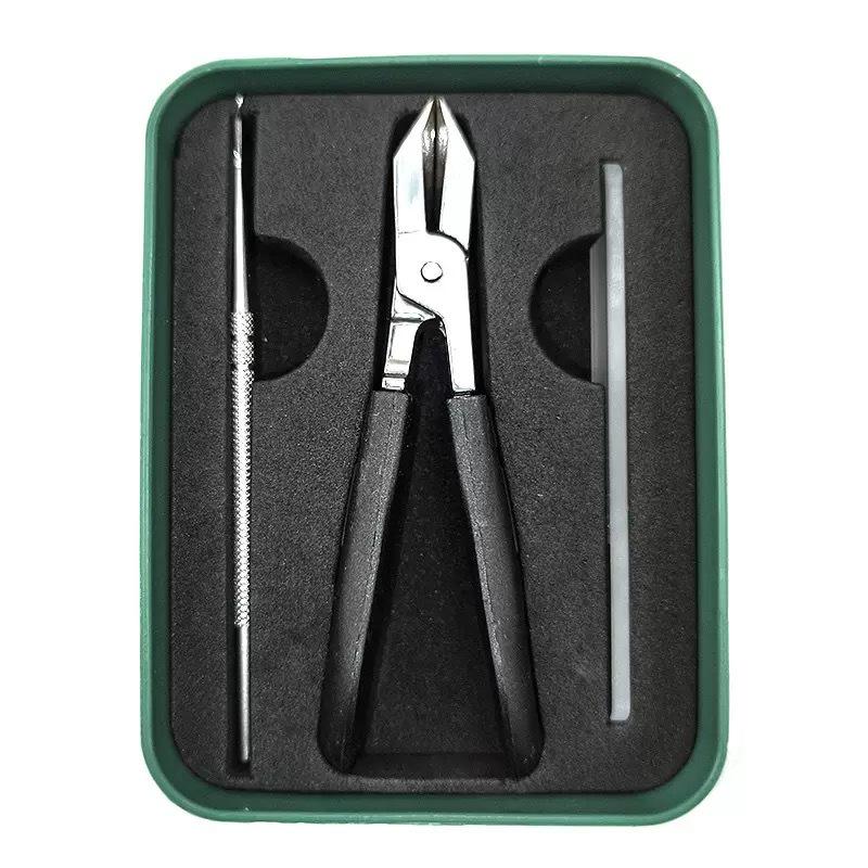 Precision Anti-Splash Ingrown Nail Clippers with Slanted Tip and Groove Repair.