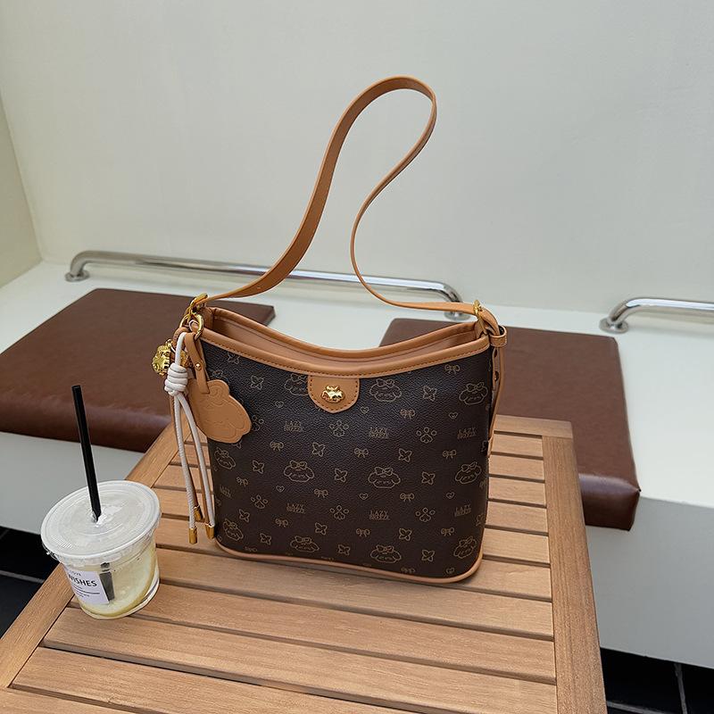 Old Flower Women's Bag 2025 Early Autumn New Tote Bag Women's Large-capacity Retro Commuter Shoulder Bag Classic Underarm Bag