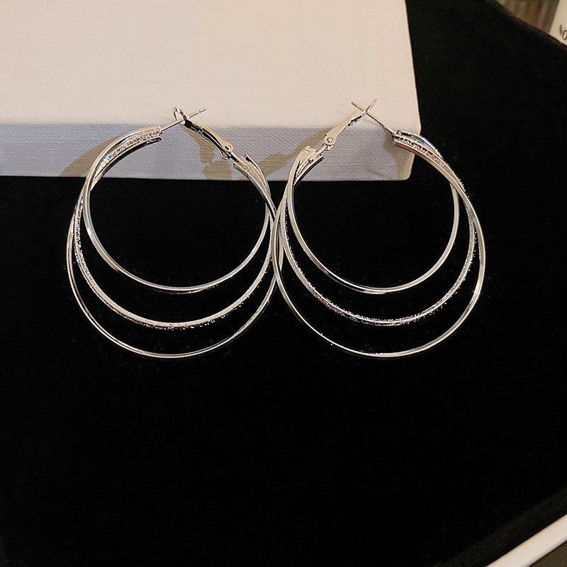 Silver Needle Geometric Stripe Semicircle Earrings - Unique European American Style Studs for Chic Personality