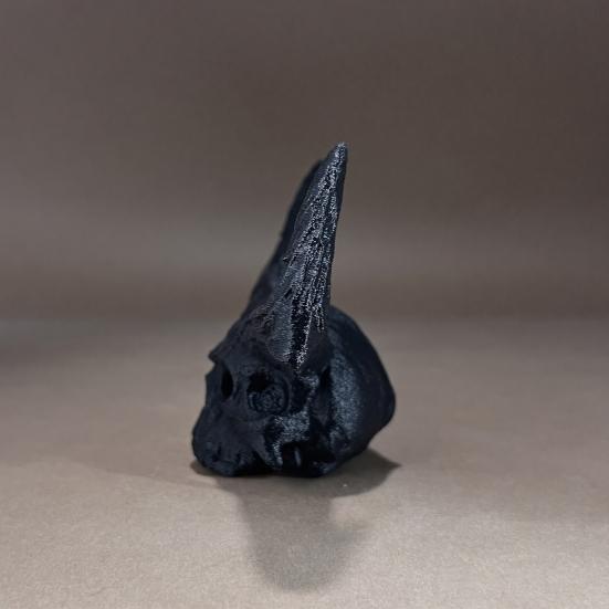 3D Printed Giant Skull Figurine Gothic Flame Giant Skull Statue Halloween Party Skull