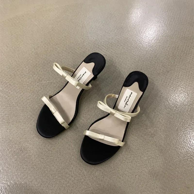 

Мода 2025 Роскошные Летние Женские Шлепанцы Модные Элегантные Шлепанцы с Открытым Носком и Бантом-Бабочкой Женские Уличные Сандалии на Высоком Каблуке 35 бежевый