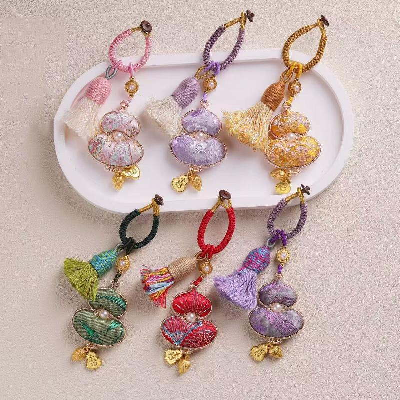 Handmade Chinese Brocade Gourd Keychain Good Luck Auspicious Hanging Charm for Purse Decoration New Year Present