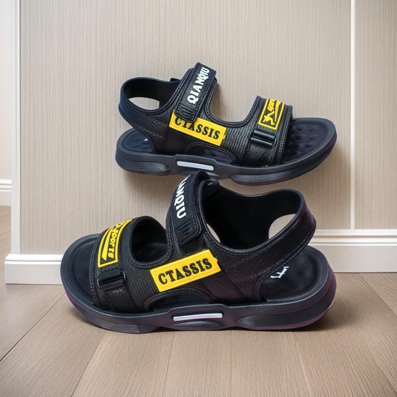 Children's sandals boys slippers summer new beach shoes outdoor middle and older children's cool slippers