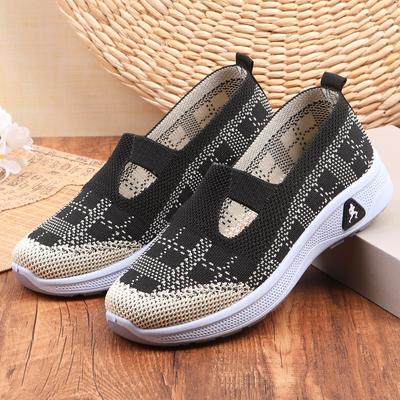 Summer Old Beijing Cloth Shoes Women's Soft-soled Elderly Shoes Non-slip and Wear-resistant Mesh Lightweight Casual Middle-aged and Elderly