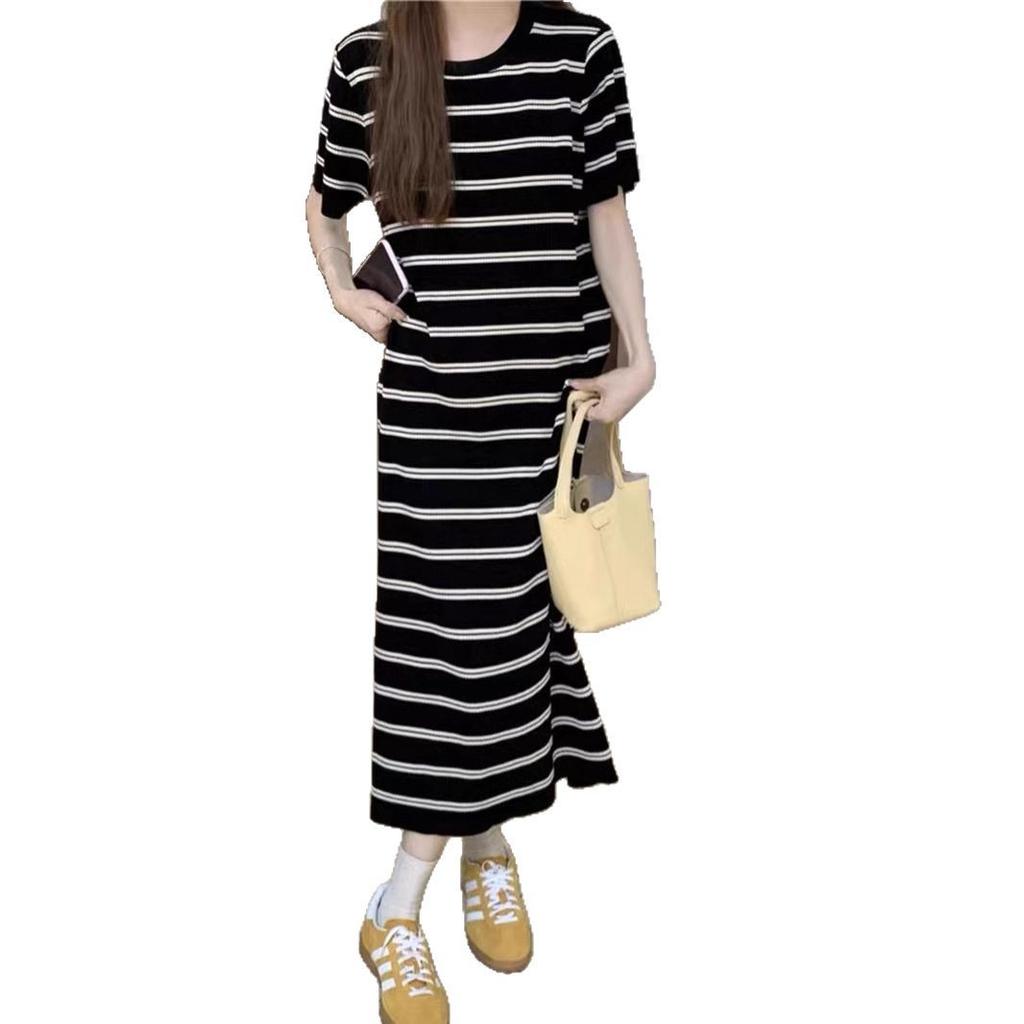 Contrasting stripes knitted short-sleeved t-shirt dress women's summer new loose and thin age-reducing straight casual long dress