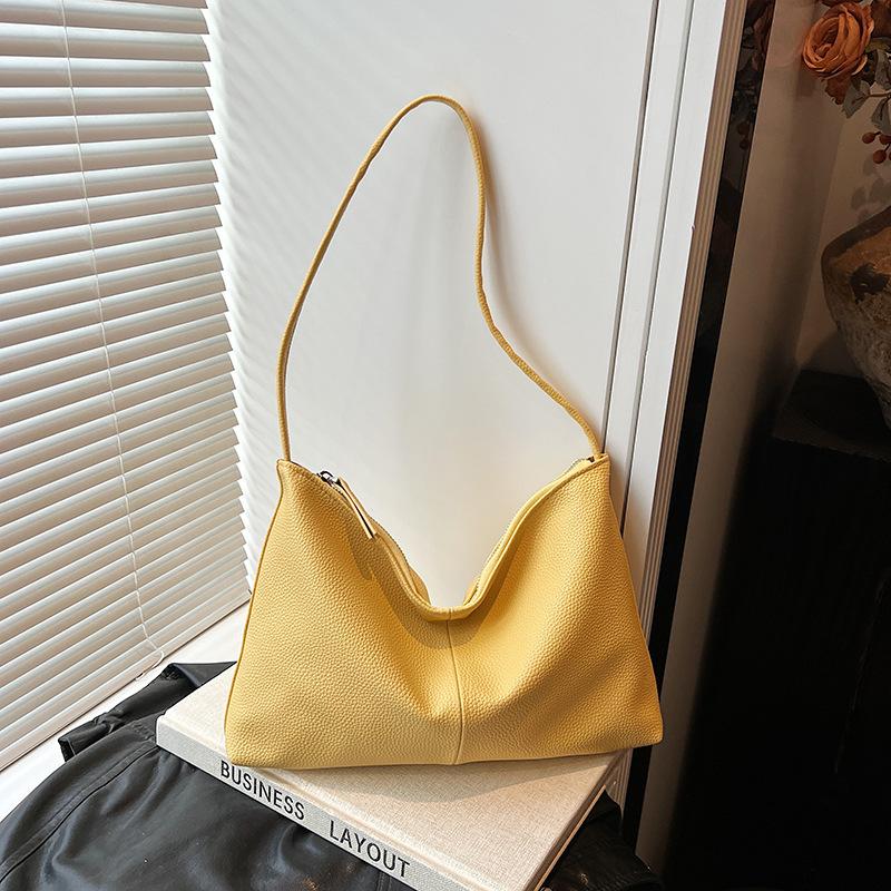 Bags Women's New Trendy Fashion Versatile Shoulder Bag Large Capacity Commuter Crossbody Tote Bag