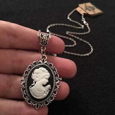 Fashion Dangle Necklace For Women's Jewelry