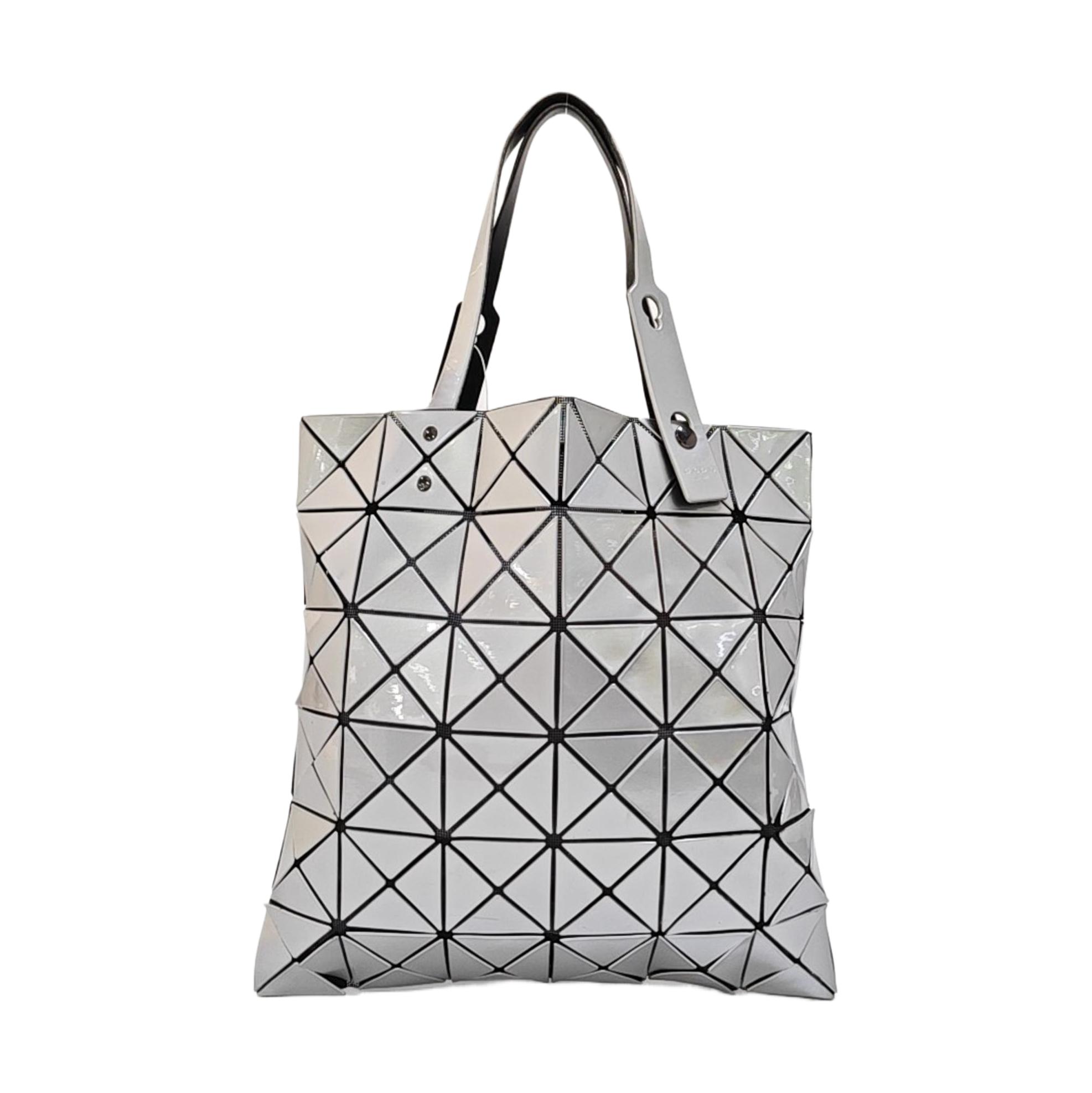 [Pre-Owned] Lucent Silver Special Material Geometric Tote Bag - Good #D5DSUB ONE SIZE