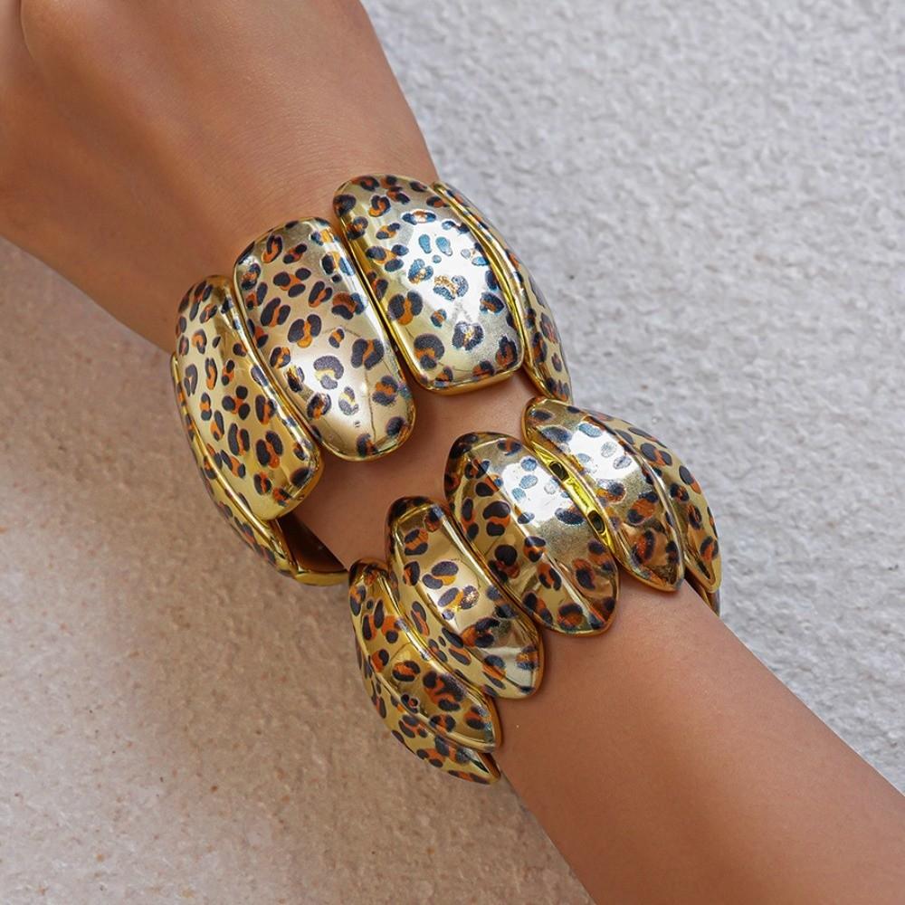 Temperament Leopard Print Cuff Bangles Europe American Style Exaggerated Bracelet  Decoration
