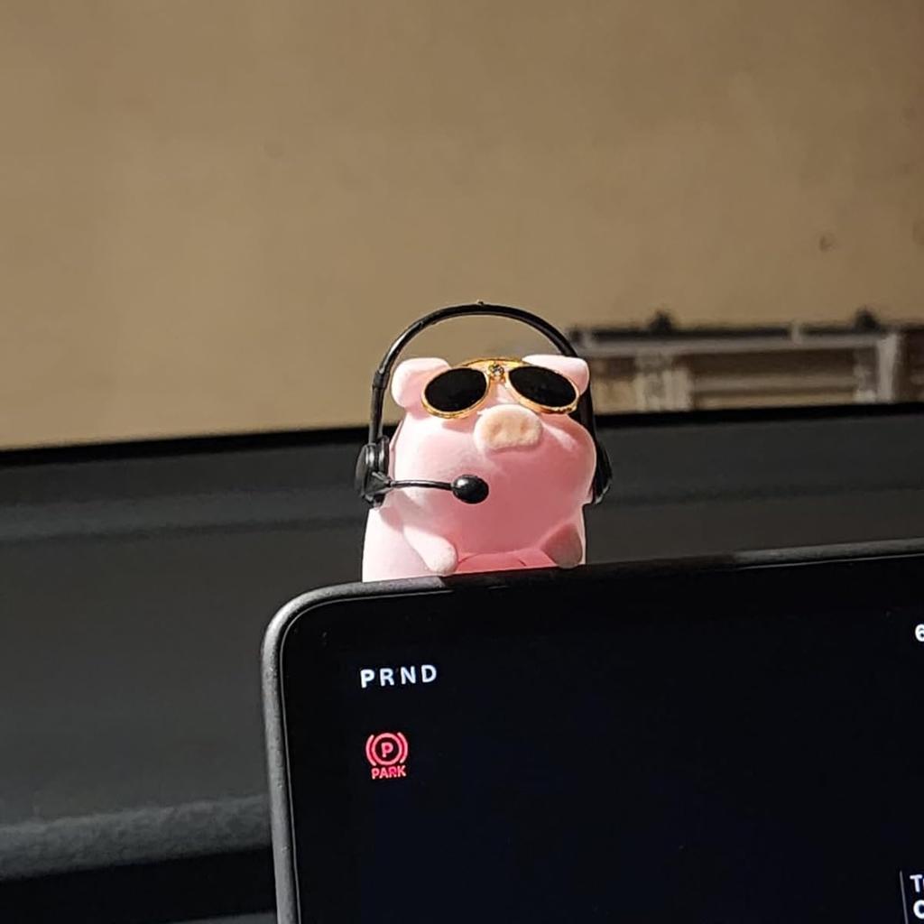 Swinging Pig Car Rear View Mirror Charm, Cute Piggy Car Pendant, Lucky Auto Hanging Ornament, Vehicle Interior Mirror Decoration Accessories for