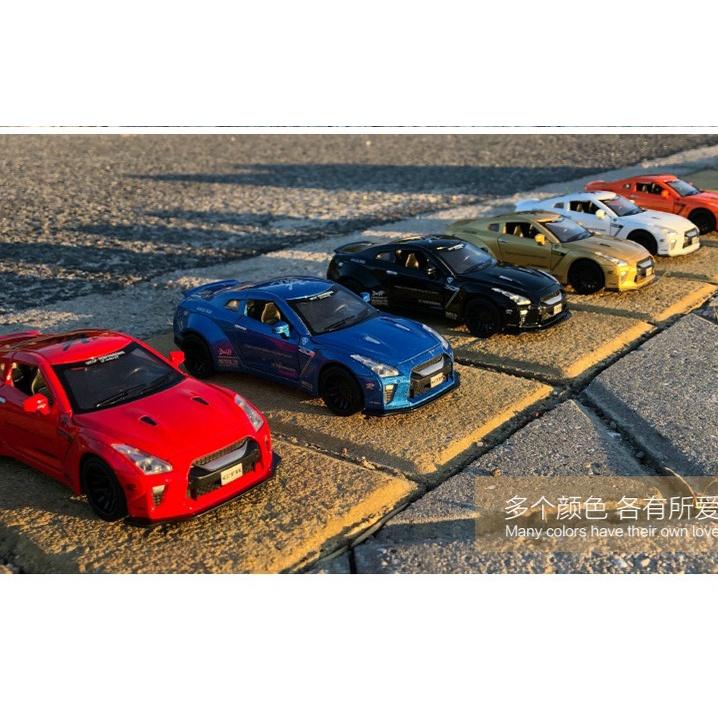 Nissan GTR Sports Car Model Die-cast Vehicle Gifts for Children