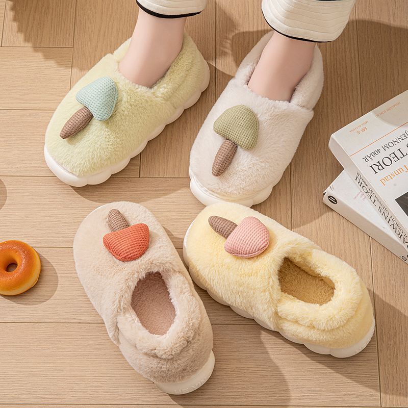 Stepping on shit cotton slippers can be worn outside in men's and women's seasons, indoor home non-slip thick-bottomed warm plush slippers