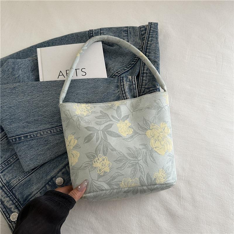 Exquisite Handbag Niche High-end Shoulder Bag Simple Versatile Large-capacity Tote Bag