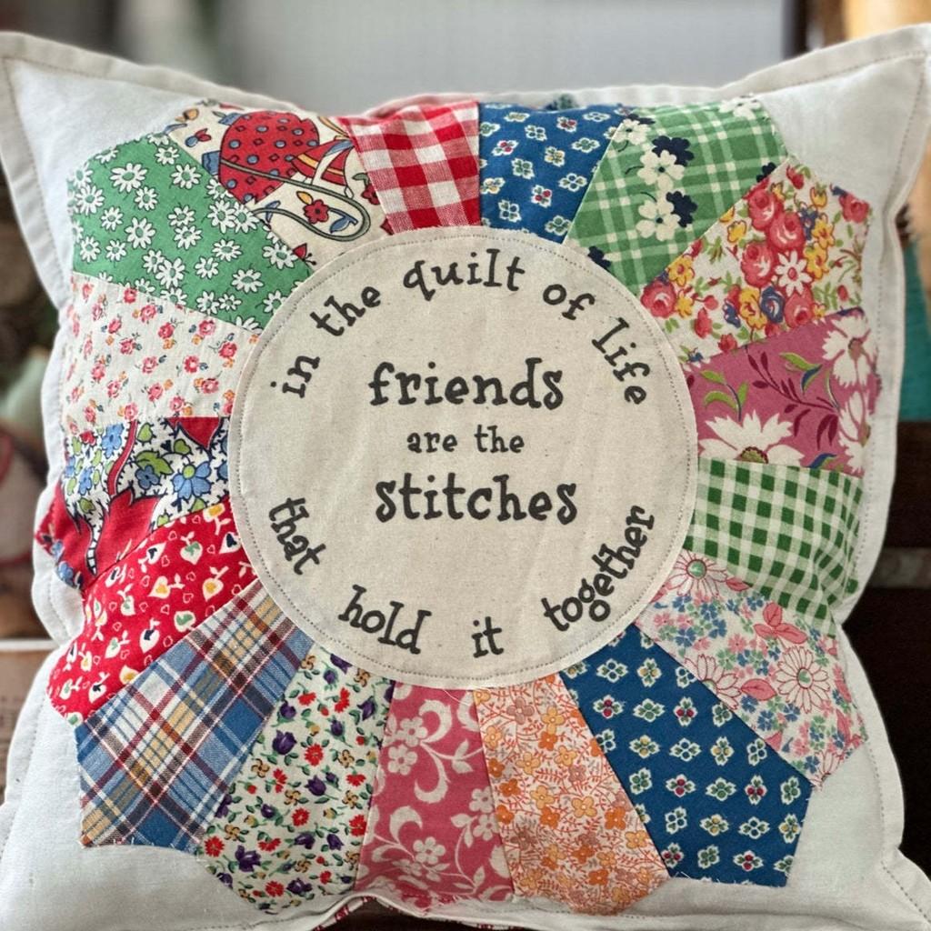 Vintage Quilt Friendship Pillow With Polyester Cover And Cotton Filling For Home Decor