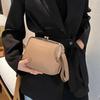 1 Stück Einfache einfarbige Umhängetasche Damen PU-Leder Crossbody-Tasche Mode Neue Clip-Umhängetasche Damenhandtasche Geldbörse