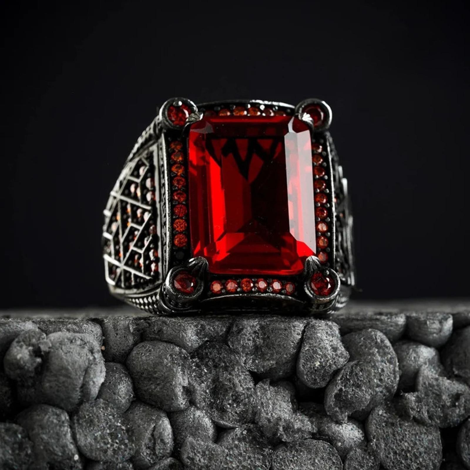 

Стильное кольцо с цирконом и индивидуальностью 13