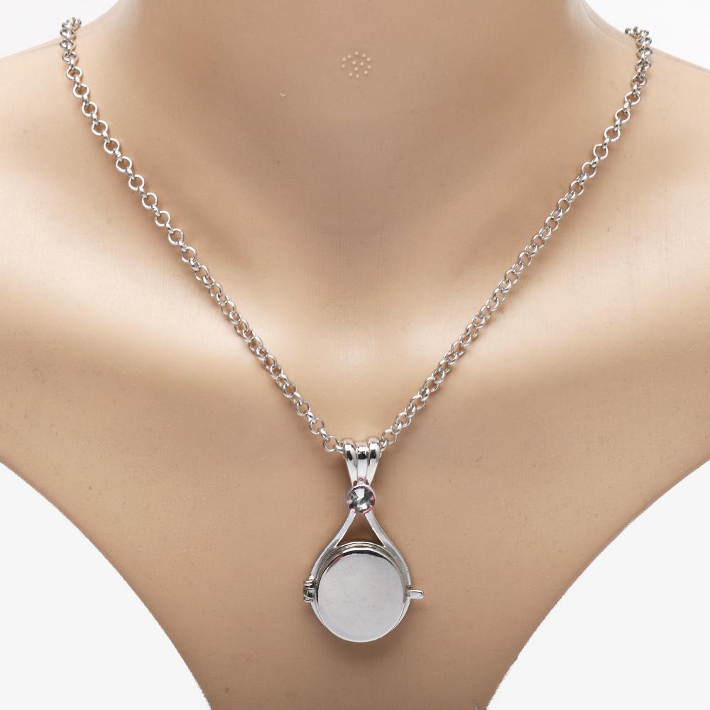 Red Sand Mermaid Seashell Openable Anime Necklace