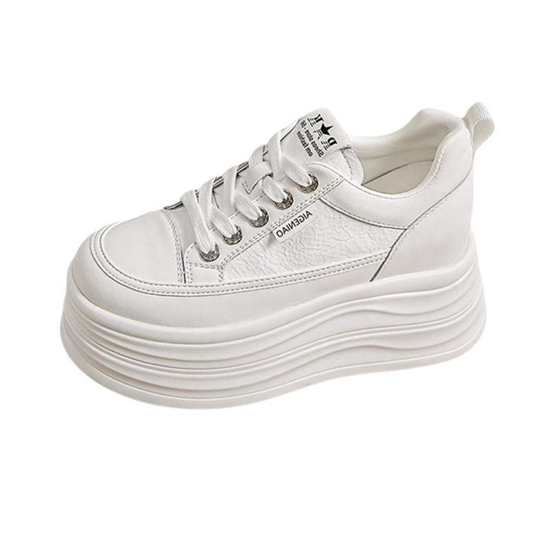 Lightweight little white shoes women's 2025 summer new mesh breathable white board shoes short Le thick sole inner height increase women's shoes