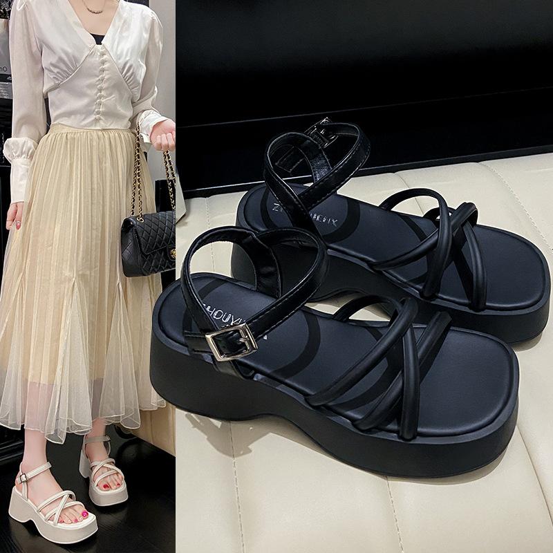Versatile Summer Roman Shoes Outerwear Skirt Sandals Women's Platform with Super Fire Internet Celebrity New Word Small Man 2025