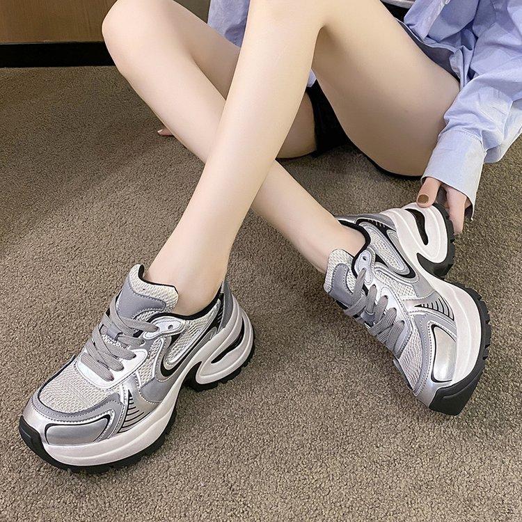 Fashion Silver Increase  Thick Bottom Sneakers Female 2024 Fall and Winter New Leather Casual Pops Shoes Sneakers Women Hot Style
