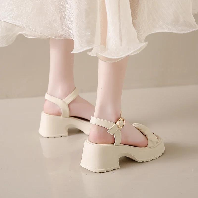 Fashion Fairy Style Thick Heels for Summer Wear In 2025, New Small and Thick Soles with Fashionable Beach Sandals