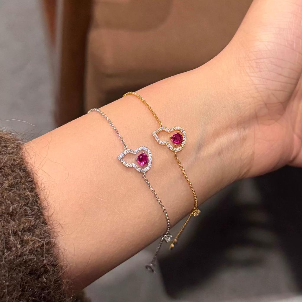 Women's Light Luxury Ruby Gourd Bracelet in S925 Sterling Silver – Versatile, High-End Niche Design