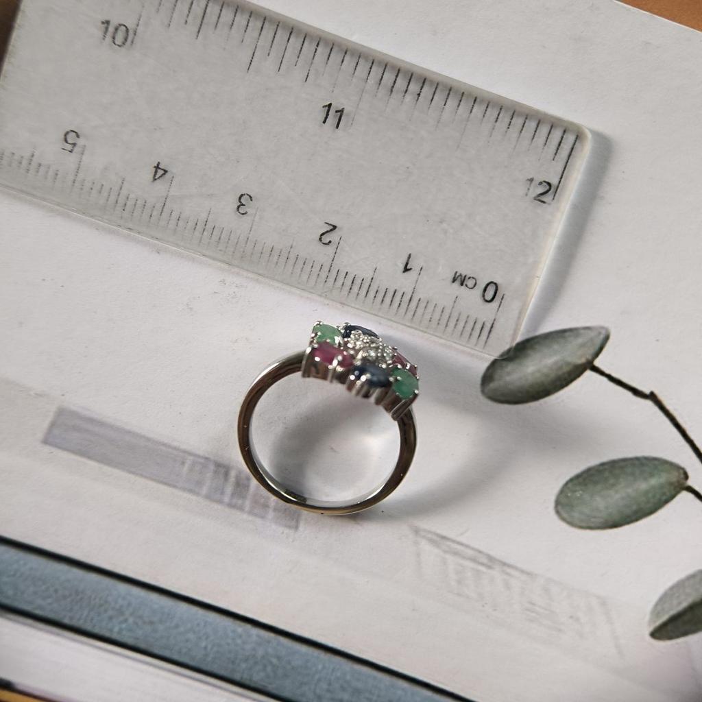 Srebrny pierścionek z naturalnym szafirem, rubinem, szmaragdem, waga wyrobu 3,17 g (2191117)